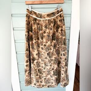 Vintage dark academia dark romantic velvet skirt floral fall winter cottagecore